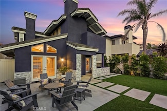 1916 Pine St, Huntington Beach, CA 92648