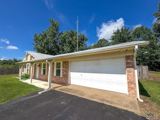 110 Mockingbird Ln, Linden, TX 75563