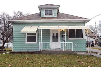 3915 11th St, Des Moines, IA 50313