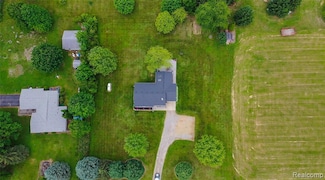 6454 S State Rd, Bancroft, MI 48414