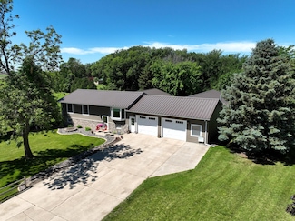 104 Circle Dr, Russell, MN 56169