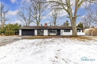 3305 Woodley Rd, Toledo, OH 43606