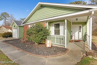 2030 Hunters Ridge Dr, Midway Park, NC 28544