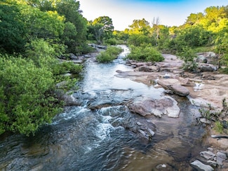 7585 S Rock Creek Loop, Tishomingo, OK 73460