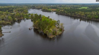 100 Harbors End Dr, Saluda, SC 29138