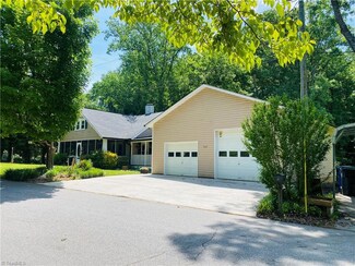 1009 Trogdon Ave, North Wilkesboro, NC 28659