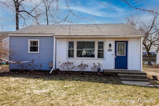 1881 Manor Dr, Norton Shores, MI 49441