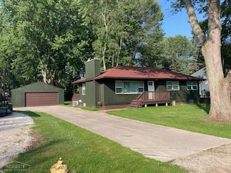 26655 Hickler Ln, Harrison Township, MI 48045
