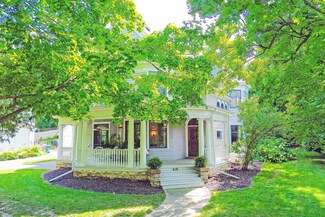 418 6th St S, Stillwater, MN 55082