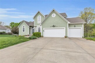 8660 Timber Trails Dr, De Soto, KS 66018