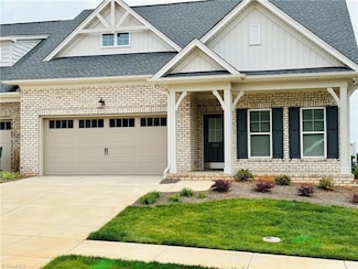 4241 Quartersaw Ln, Clemmons, NC 27012
