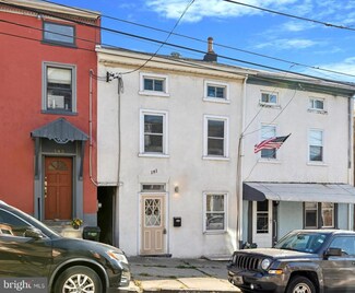 141 Levering St, Philadelphia, PA 19127