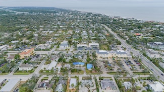 641 Azalea Ln, Vero Beach, FL 32963