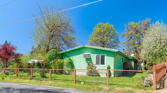 2582 Walnut Ave, Grants Pass, OR 97527