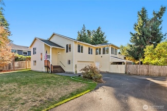 3810 Maple Rd, Lynnwood, WA 98037