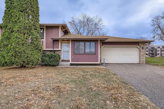 2816 Hillsboro Ave N, New Hope, MN 55427