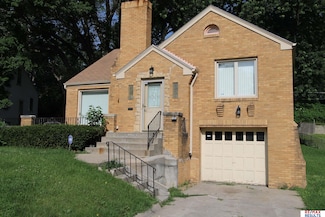 6532 N 33rd St, Omaha, NE 68112
