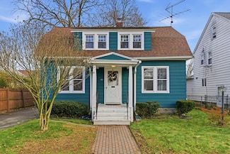 63 Webber St, Springfield, MA 01108