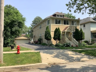 8518 Rockefeller Ave, Brookfield, IL 60513