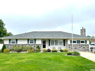 118 W 5th St, Hoffman, IL 62250