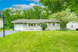 4723 Warwick Dr S, Canfield, OH 44406