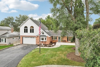 1039 S School St, Lombard, IL 60148