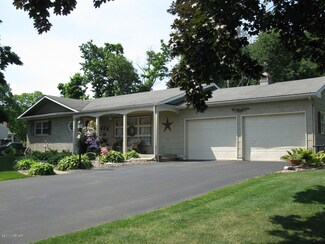 132 Shady Ln, Jersey Shore, PA 17740