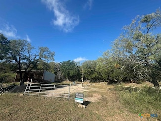 802 S 1st St, San Saba, TX 76877