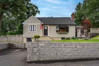 2 Hawthorne Rd, Wilmington, MA 01887