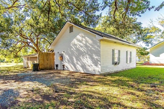 3303 Bayou Black Dr, Houma, LA 70360
