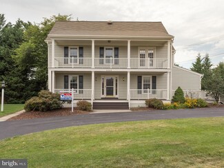 6564 Forsythia St, Springfield, VA 22150