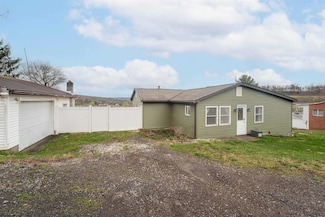 79 Clark Rd, Morgantown, WV 26508