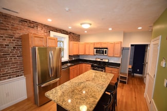 172 Cottage St Unit 3, Boston, MA 02128