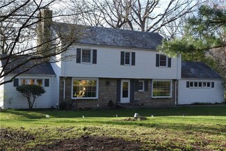 150 Forest Dr, Pittsburgh, PA 15238