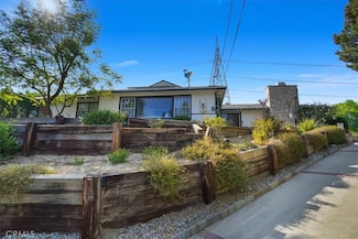 10557 Mahoney Dr, Sunland, CA 91040