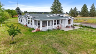 1028 W Crestview Rd, Spokane, WA 99224