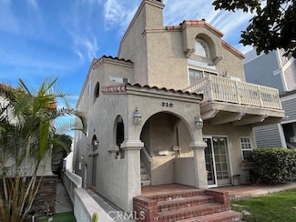 210 210 1/2 NW Glendora, Long Beach, CA 90803