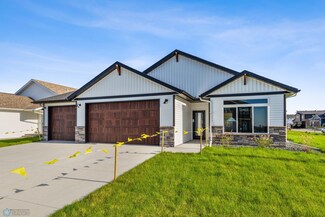 7770 Cub Creek Way, Horace, ND 58047