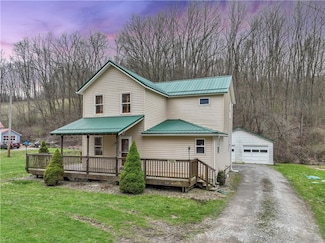 745 Belton Rd, Ellwood City, PA 16117