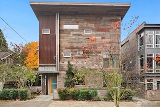 1749 NW 61st St, Seattle, WA 98107
