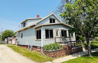 1332 Grand Ave, Sheboygan, WI 53083