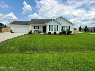 300 Redemption Ct, Jacksonville, NC 28546