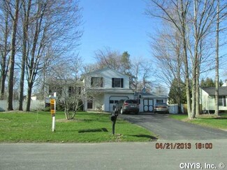 109 Winsboro Rd, Minoa, NY 13116