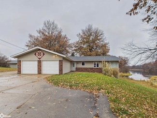 2409 270th St, Oskaloosa, IA 52577