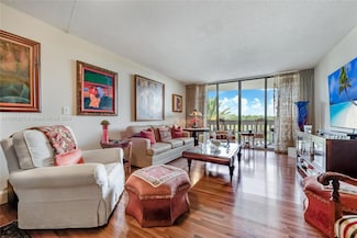 90 Edgewater Dr Unit 501, Coral Gables, FL 33133