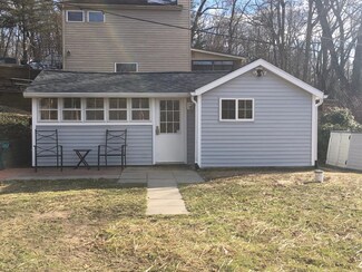 13505 Edgewater Dr, Gregory, MI 48137