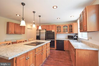 1222 E 13th St, Crum Lynne, PA 19022
