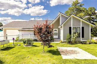 101 Dundee Ln, Spring Lake, NC 28390