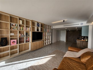 2555 Collins Ave Unit 306, Miami Beach, FL 33140
