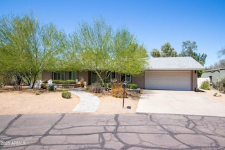 851 E Village Circle Dr N, Phoenix, AZ 85022